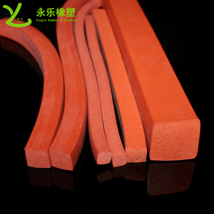 擠出防撞發(fā)泡硅膠條，阻燃發(fā)泡硅膠條，無氣味門窗發(fā)泡硅膠密封條